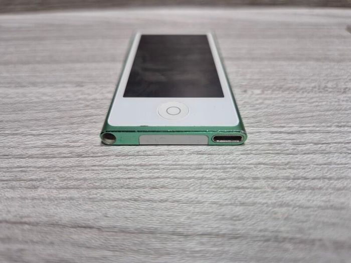 Apple iPod Nano 7th Gen 16GB A1446 Green - Tested and Working - Fast Shipping