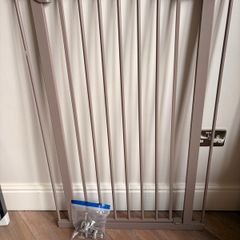 dog gate/barrier