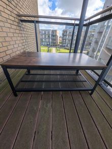 Tv stand