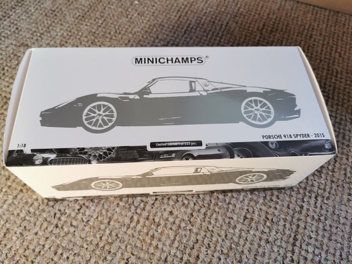 Minichamps Porsche 918 Spyder Limited Edition 1/18