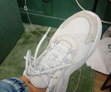 woman's trainers addidas gray