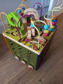Zany Zoo activity cube
