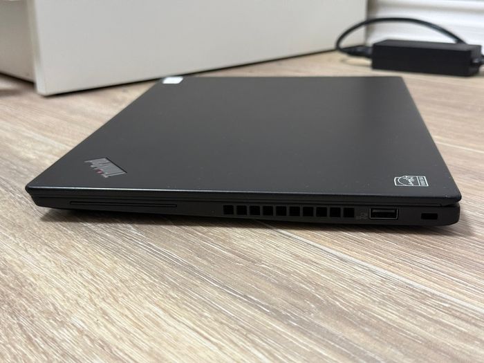 Lenovo ThinkPad X390 Yoga  i5-8365U 16GB  Ram 256GB SSD