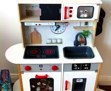 toy kitchen