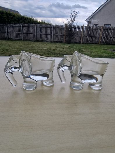 Vintage crystal elephant from Art Vannes
