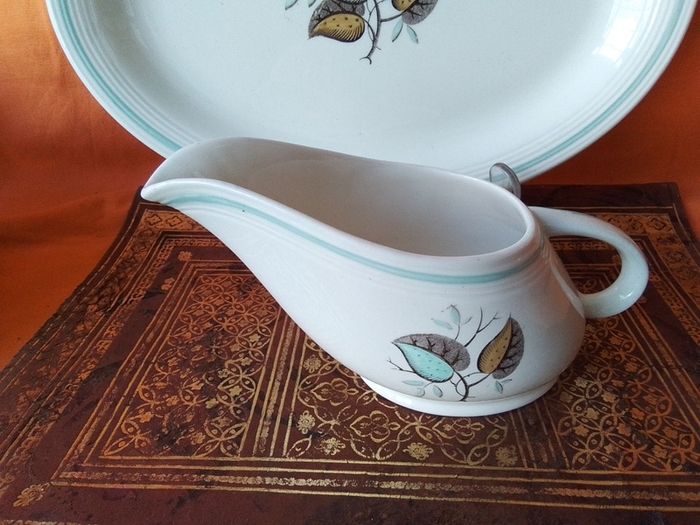 Platter & Gravy Boat