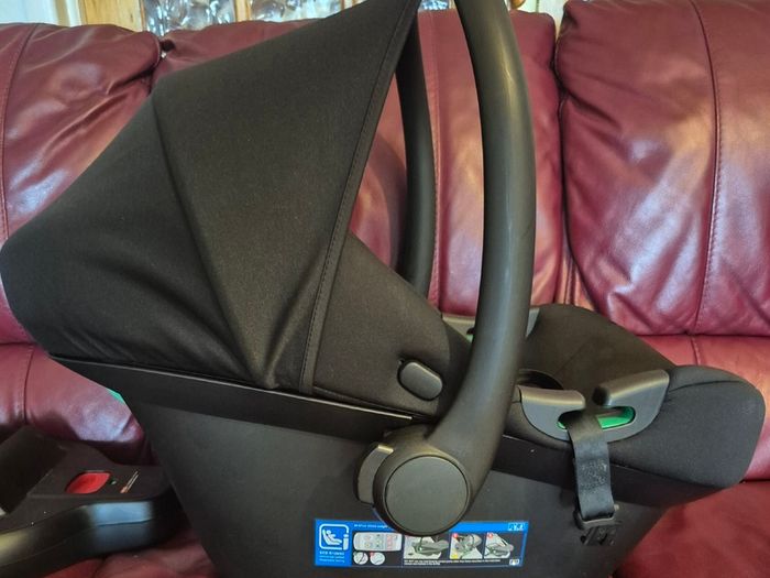 Buggy. ,Baby Pram + Car Seat & Base
