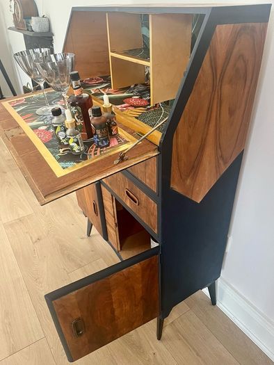 SALE! Funky Cocktail Bar/Bureau Stunning Grain
