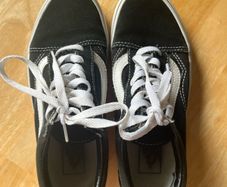 Shoes (vans)