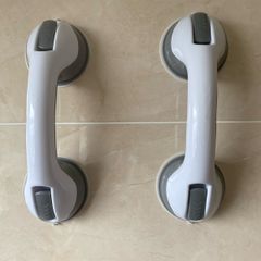 2 Suction Grip Bars