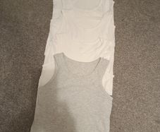 6x boy's vest/ t-shirts. Age 4/6