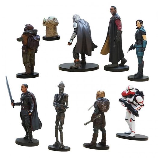 Disney Star Wars: DELUXE FIGURINE PLAYSET :The Mandalorian Play Set of 9