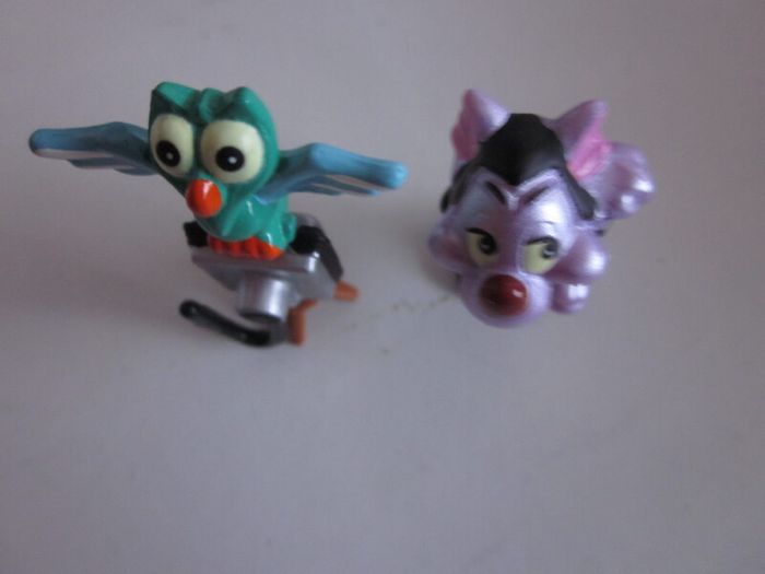 Vintage Vampirelli Kinder Surprise Figure 2000