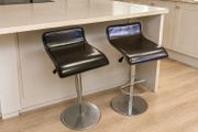 Set of bar stools