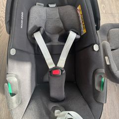 MaxiCosi Pebble 360 and base