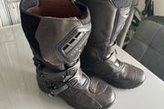 Course adventure boots size 9 uk
