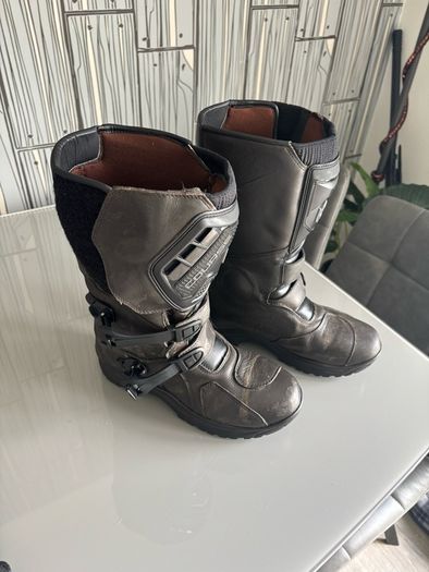 Course adventure boots size 9 uk