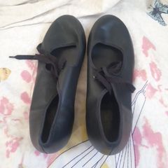 Tap Shoes So Danca brand about size 4