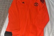 Manchester United Top Medium