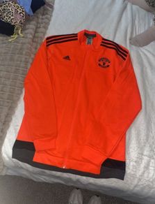 Manchester United Top Medium