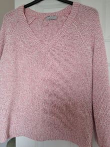 jumper...pink and white cotton v-neck  jumper
