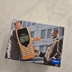 Nokia 8210