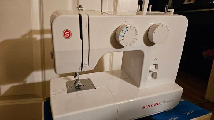 Singer Promise 1409 sewing machine
