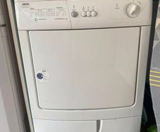 Dryer Machine Old but good condition