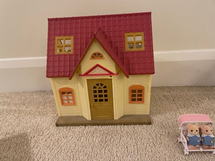 Sylvanian Families bundle - Treehouse, House and Boutique