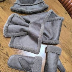 Gloves / Scarf & Hat Set