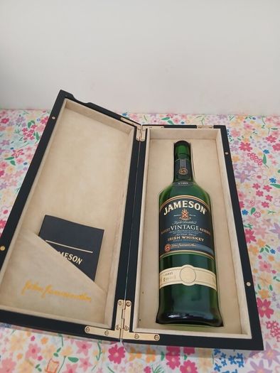 jameson rarest vintage reserve whiskey presentation set