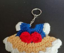 Snow white crochet dress key ring can be hung on christmas tree 7 euro each