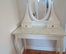 dressing table