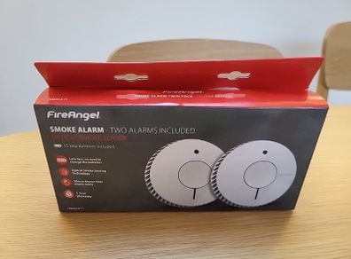 Two new smoke alarms with 10 year battery