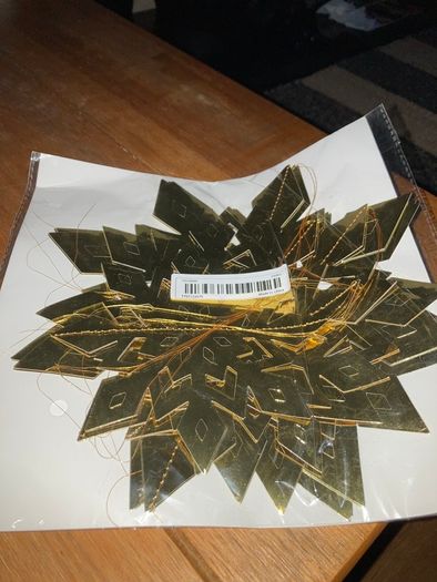 6pcs Gold Festive Hanging Snowflake Decorations - Perfect for Christmas, Birthdays, and Any Celebration