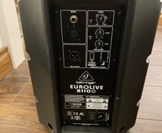 DJ Powered Speakers x 2, Behringer NEW. Singer, DJ, Band speakers