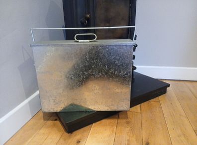 Ash bucket