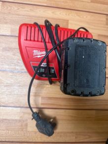 milwaukee charger and battery