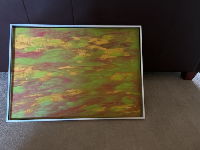 Silver tone frame