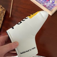 Blade putter cover like new