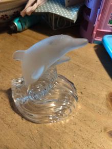 Royal crystal Rock, Dolphin figure