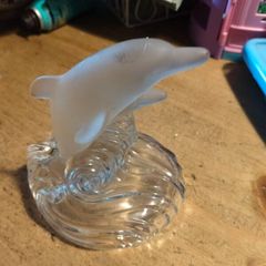 Royal crystal Rock, Dolphin figure