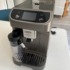 Delonghi Magnifica Plus Automatic Coffee Machine