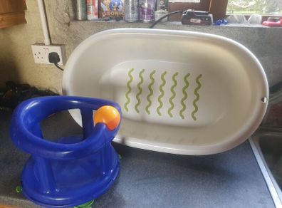 Baby bath and Bath seat