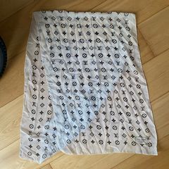 Ladie's scarf
