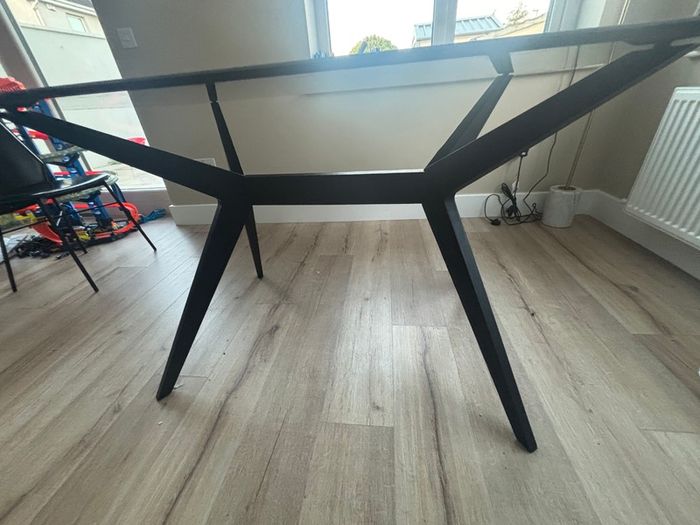 Calligaris Kent 4 seater dinning table