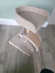 Cat Lounger and scratch post