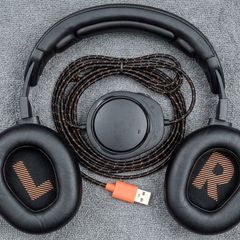 JBL Quantum 400 Gaming Headset with Mic & Game-Chat Dial