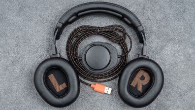 JBL Quantum 400 Gaming Headset with Mic & Game-Chat Dial
