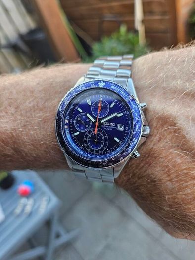 Watch Seiko Pilot Chronograph.